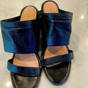 Chine Laundry sandals worn twice